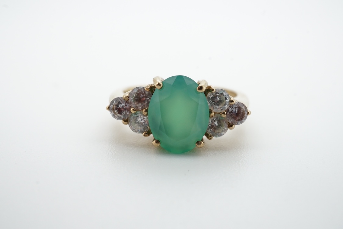 Two modern 9ct gold and gem set dress rings, including chrysoprase and simulated diamond, size J/K, gross weight 6 grams.
